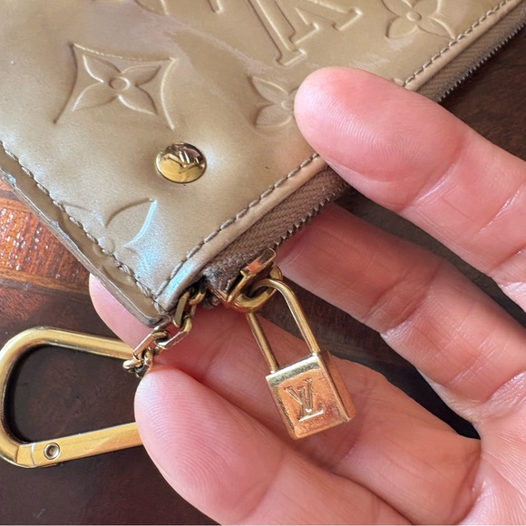 LV Leather Coin Purse for Women with KeyChain Small Zipper - Picture 3 of 6